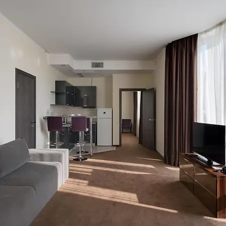 Twin Apart Hotel 4*